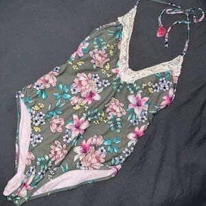 Sexy Low Cut One Piece Swim Suit Size MEDIUM MD, Gently Worn MACYS